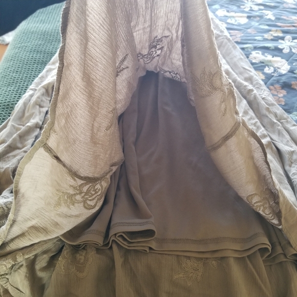 Sage The Label | Plunge Neck Embroidered Maxi Dress - Picture 6 of 11